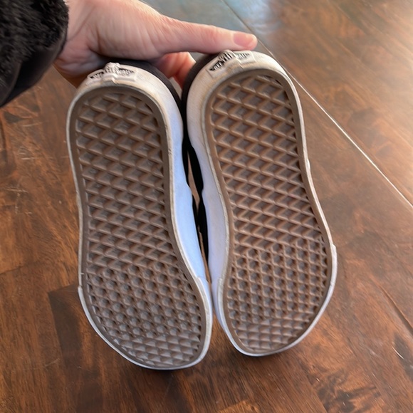 Black Vans. Thick herringbone canvas pattern. - Picture 5 of 5